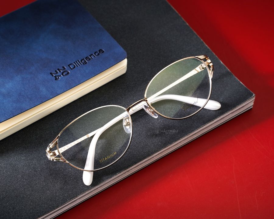 Chopard VCHF93J_0594 chất liệu Titanium cao cấp