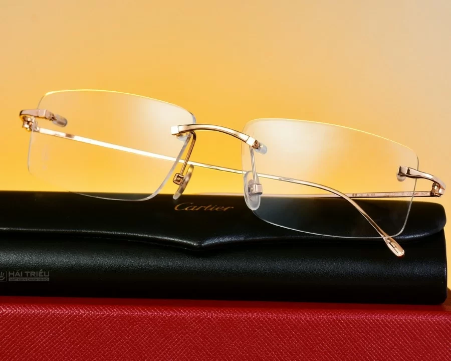 Cartier Louis Cartier Precious Nam - Gọng kính Vàng 18K nguyên khối - Mã EYP00012_CT0070O_003 (11) Thiết kế gọng kính với giá trị cao như Cartier 18K Solid Gold EYP00012_CT0070O_003