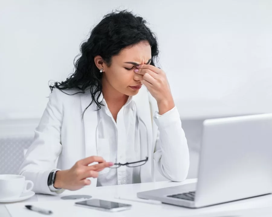 Dấu hiệu của cận thị nhẹ