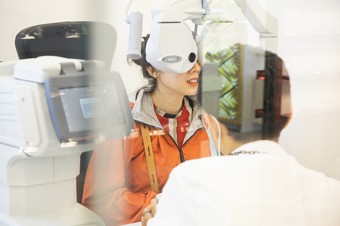 mot ngay lam viec cua nhan vien ky thuat kinh hai trieu 2