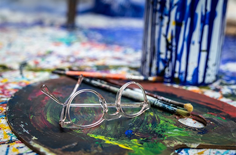 (Đơn tròng) Essilor Crizal Rock - Hạn chế trầy xước x3 lần, hạn chế phản quang, ngăn UV 2 mặt (7) Don trong crizal rock 3