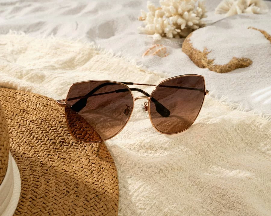 Burberry Nữ - Gọng kính kim loại - Chống tia UV, chống va đập - Mã 0BE3136D_1337G9_60 (6) Tròng kính Burberry 0BE3136D_1337G9_60 chất liệu polycarbonate trọng lượng nhẹ