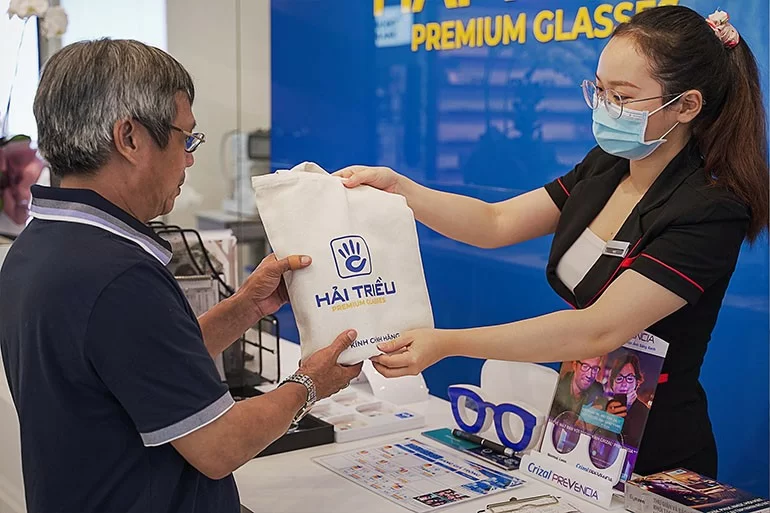 mat kinh police vpld49j0579 chinh hang 100 8