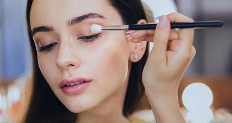 Bắn mắt cận có hại không, giá bao nhiêu, cần lưu ý gì? (18) Bắn mắt cận có hại không, giá bao nhiêu cần lưu ý gì - Ảnh 17