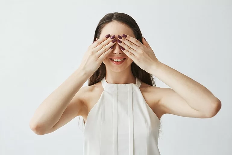 Loạn thị có tăng độ không? 5 cách giảm độ loạn hiệu quả (17) Loạn thị có tăng độ không? 5 cách giảm độ loạn hiệu quả - Ảnh 5