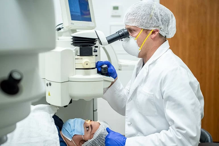 Loạn thị có tự khỏi không, cách chữa trị hiệu quả tại nhà - Ảnh 7