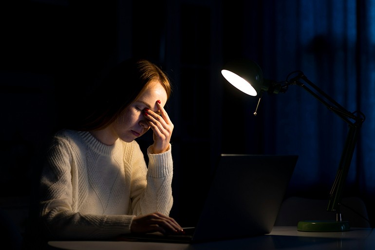 Mắt bị loạn thị có mổ được không, giá bao nhiêu, 5 rủi ro (27) Mắt bị loạn thị có mổ được không, giá bao nhiêu, 5 rủi ro - Ảnh 11