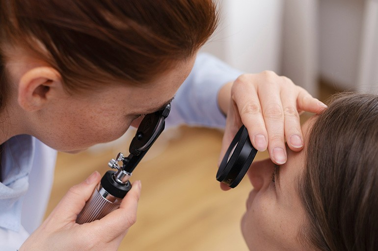 mat bi loan thi co mo duoc khong gia bao nhieu 5 rui ro