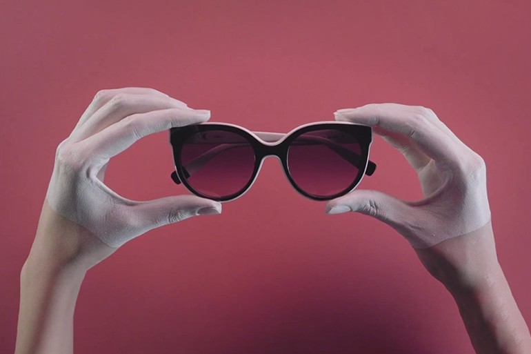 Nam, nữ mặt to nên đeo kính gì là đẹp, hãng nào, mua ở đâu - Ảnh 22