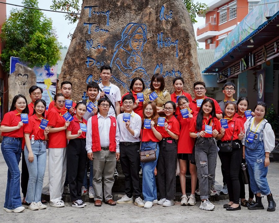 Hoạt động xã hội: Cùng Kính Hải Triều bảo trợ đôi mắt trẻ thơ - hình 2