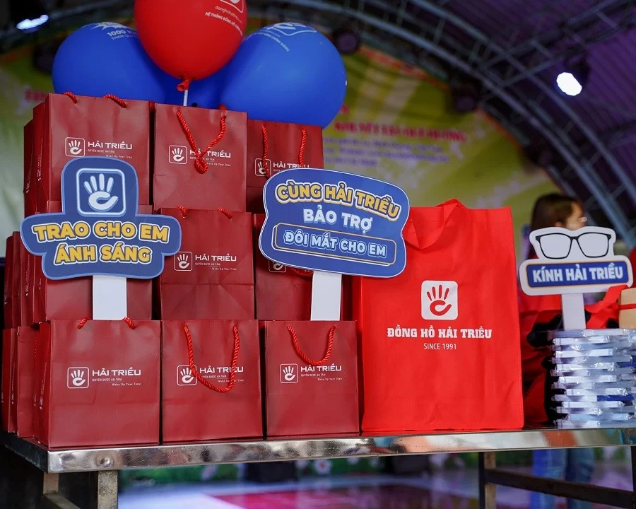 hoat dong xa hoi: cung kinh hai trieu bao tro doi mat tre tho