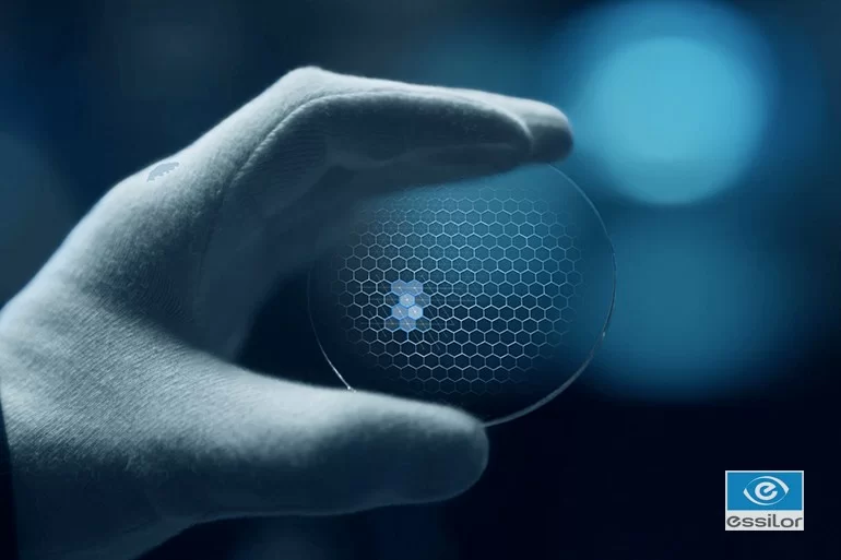 Loạn thị 0.75 độ có nên đeo kính, đeo thường xuyên không? - Ảnh 5