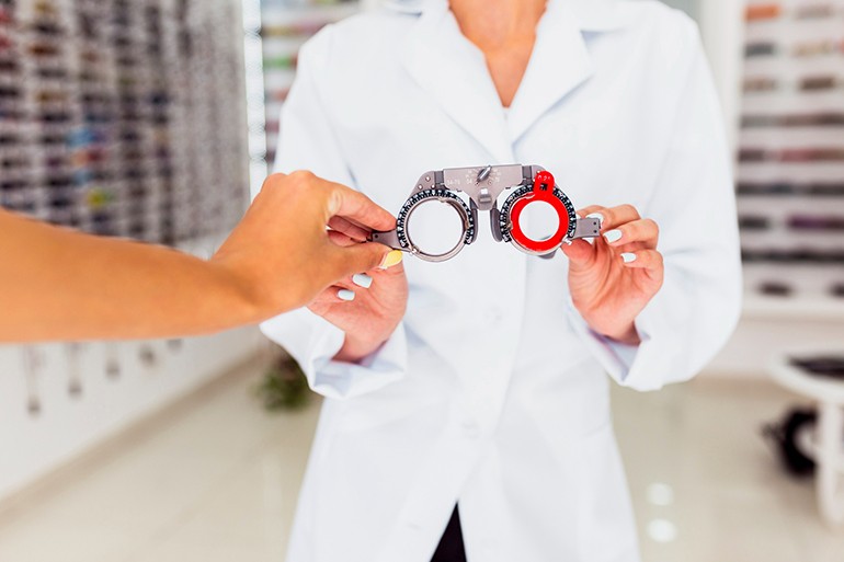 Loạn thị có đi nghĩa vụ không? 10 thói quen tăng độ loạn (2) Loạn thị có đi nghĩa vụ không? 10 thói quen tăng độ loạn - Ảnh 2