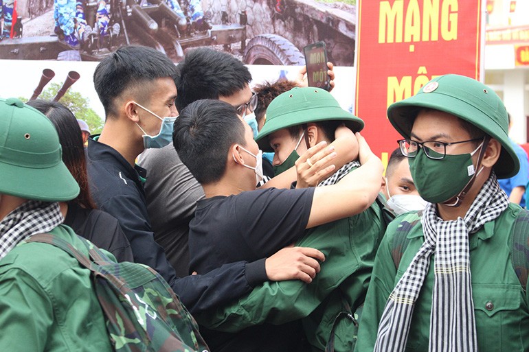 Loạn thị có đi nghĩa vụ không? 10 thói quen tăng độ loạn (20) Loạn thị có đi nghĩa vụ không? 10 thói quen tăng độ loạn - Ảnh 4