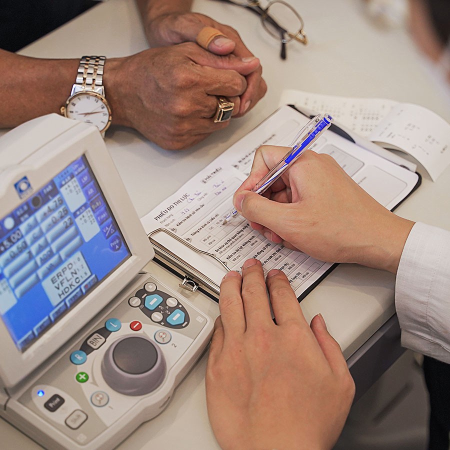 Contact lens là gì, có hại không, hãng nào tốt, giá, nơi mua (36) Contact lens là gì, có hại không, hãng nào tốt, giá, nơi mua - Ảnh 13