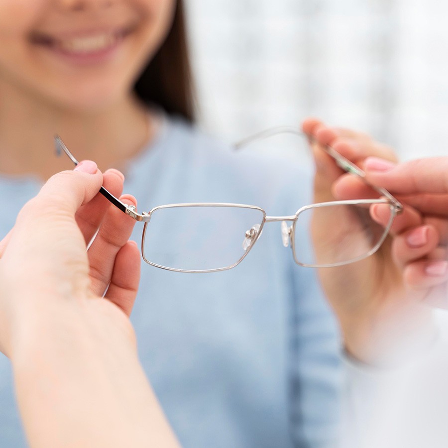 Thay gọng kính giữ tròng được không? Cách dùng lại tròng cũ (2) Thay gọng kính giữ tròng được không? Cách dùng lại tròng cũ - Ảnh 1