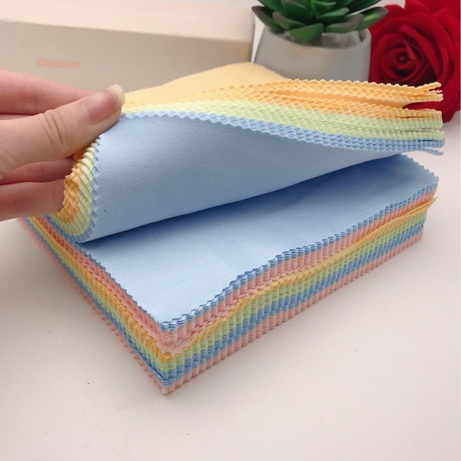 Cách vệ sinh mắt kính sạch, nhanh chóng, không trầy, xước (33) Cách vệ sinh mắt kính sạch, nhanh chóng, không trầy, xước- Ảnh 7