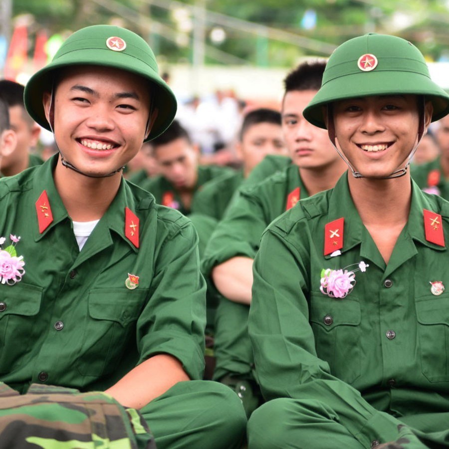 Cận 6 độ nhìn được bao xa, nặng hay nhẹ, mổ mắt được không? (6) Cận 6 độ nhìn được bao xa, nặng hay nhẹ, mổ mắt được không? - Ảnh 5