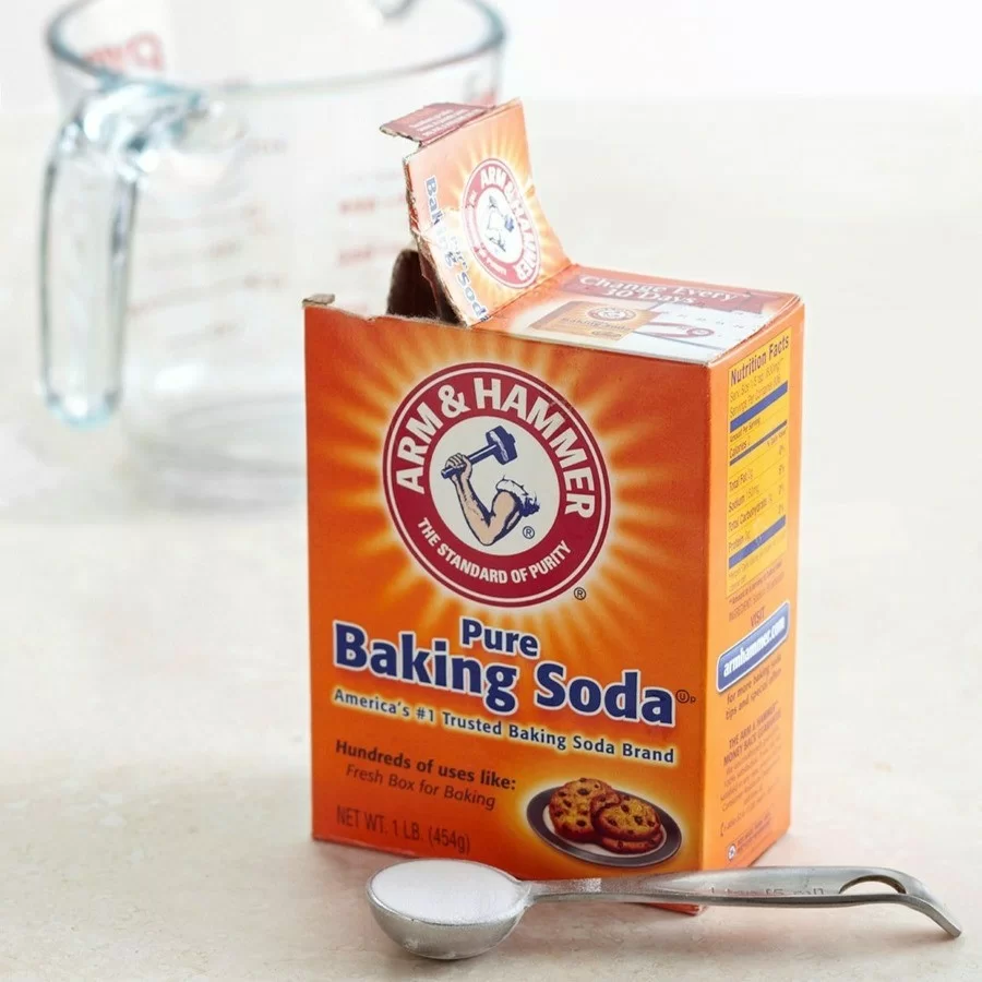 Tròng kính bị trầy phải làm sao? 12+ cách xử lý cực đơn giản (3) Dùng baking soda xử lý tròng kính bị trầy