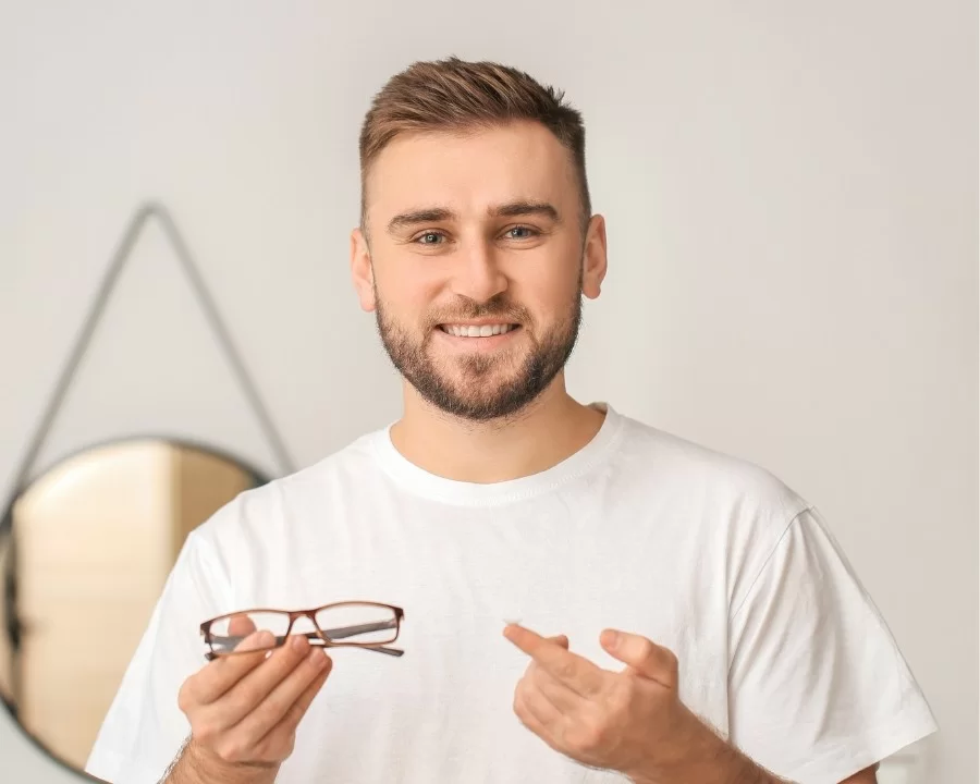 Viễn thị đeo kính gì, bao nhiêu độ nên đeo? Cách chọn hợp ý (1) Viễn thị đeo kính gì? Cách chọn kính viễn thị phù hợp nhất