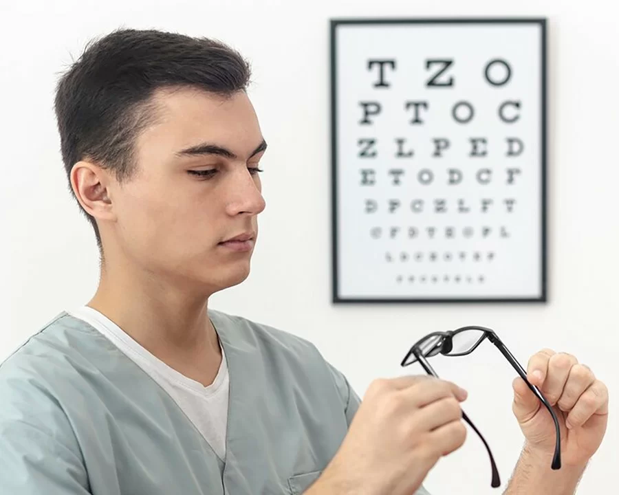 10+ loại bảng đo thị lực phổ biến nhất 2025: Hướng dẫn A-Z (1) bang do thi luc co may loai cach doc kiem tra mat chuan xac nhat