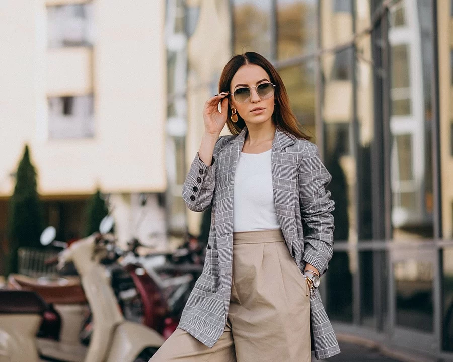 Rodenstock Pal Advance - Tròng kính đổi màu Xám khói - Dành cho người hoạt động trong nhà (3) Tròng kính chống ánh sáng xanh Rodenstock Pal Advance - Ảnh 2