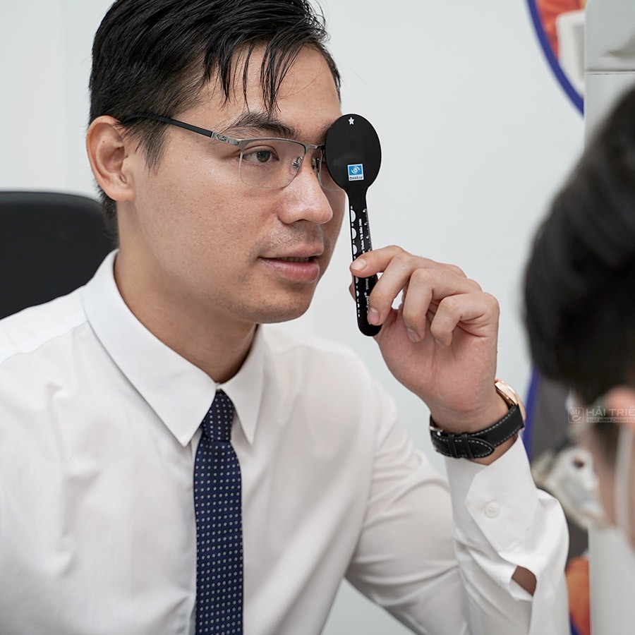 Đo khúc xạ mắt là gì, đúng không, đo để làm gì, nơi đo chuẩn (11) Đo khúc xạ mắt là gì, đúng không, đo để làm gì, nơi đo chuẩn - Ảnh 5