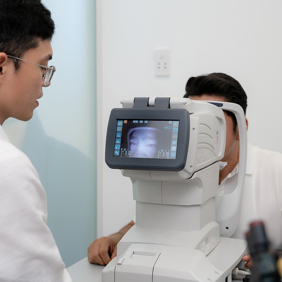 Kiểm tra loạn thị là gì, cách đo tại nhà và quy trình test chuẩn (9) Kiểm tra loạn thị là gì, cách đo tại nhà và quy trình test chuẩn - Ảnh 4