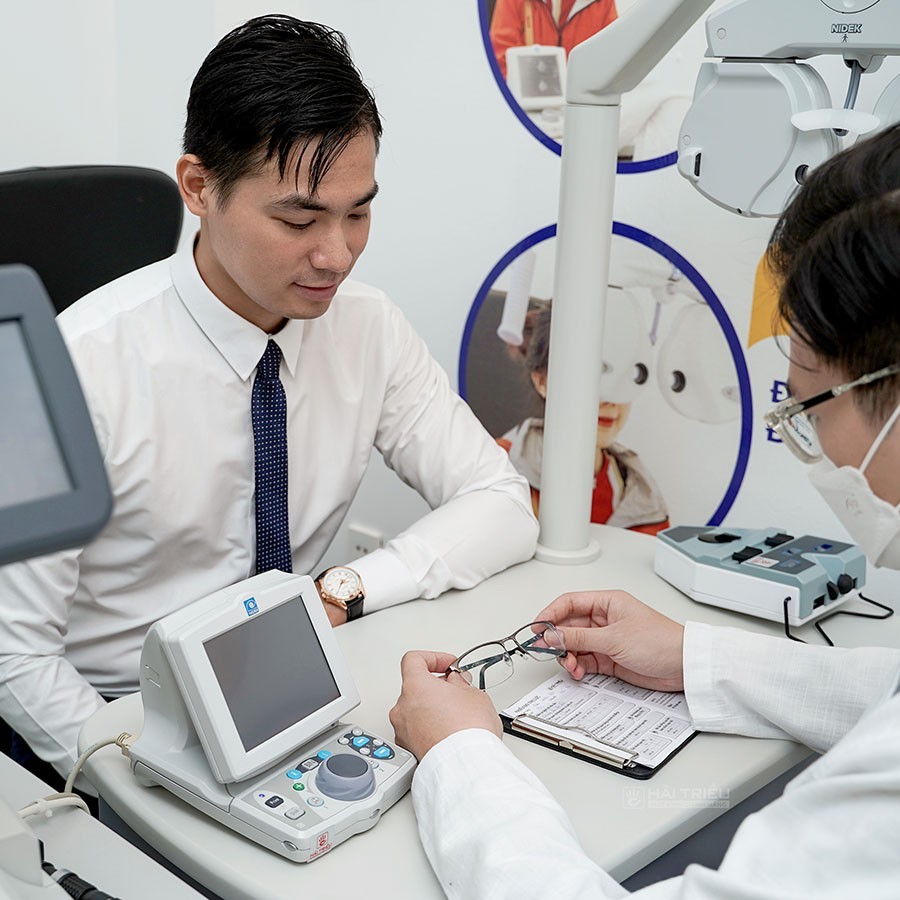 Máy đo mắt có mấy loại, giá bao nhiêu, đo có chính xác không? (9) Máy đo mắt có mấy loại, giá bao nhiêu, đo có chính xác không? - Ảnh 7