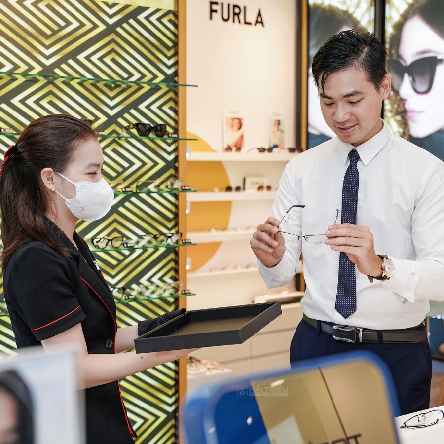 Đo mắt, cắt kính cận bao nhiêu tiền, ở đâu, kinh nghiệm đo kính (13) do mat cat kinh can bao nhieu tien o dau kinh nghiem do kinh 10
