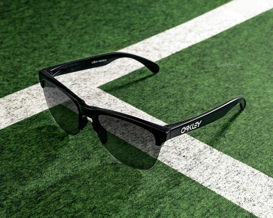 Oakley Frogskins Lite Nam - Gọng kính nhựa O Matter - Chống tia UV400, Phân cực - Mã 0OO9374_937449_63 (7) Mắt kính Oakley 0OO9374_937449_63 chính hãng 100% - Ảnh 3