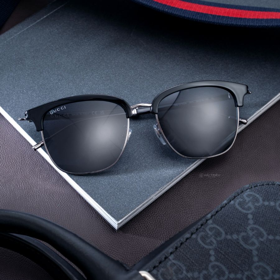 Mắt kính nam Gucci GG1275SA_56_003 được thiết kế gọng kính Browline, khung vuông cổ điển