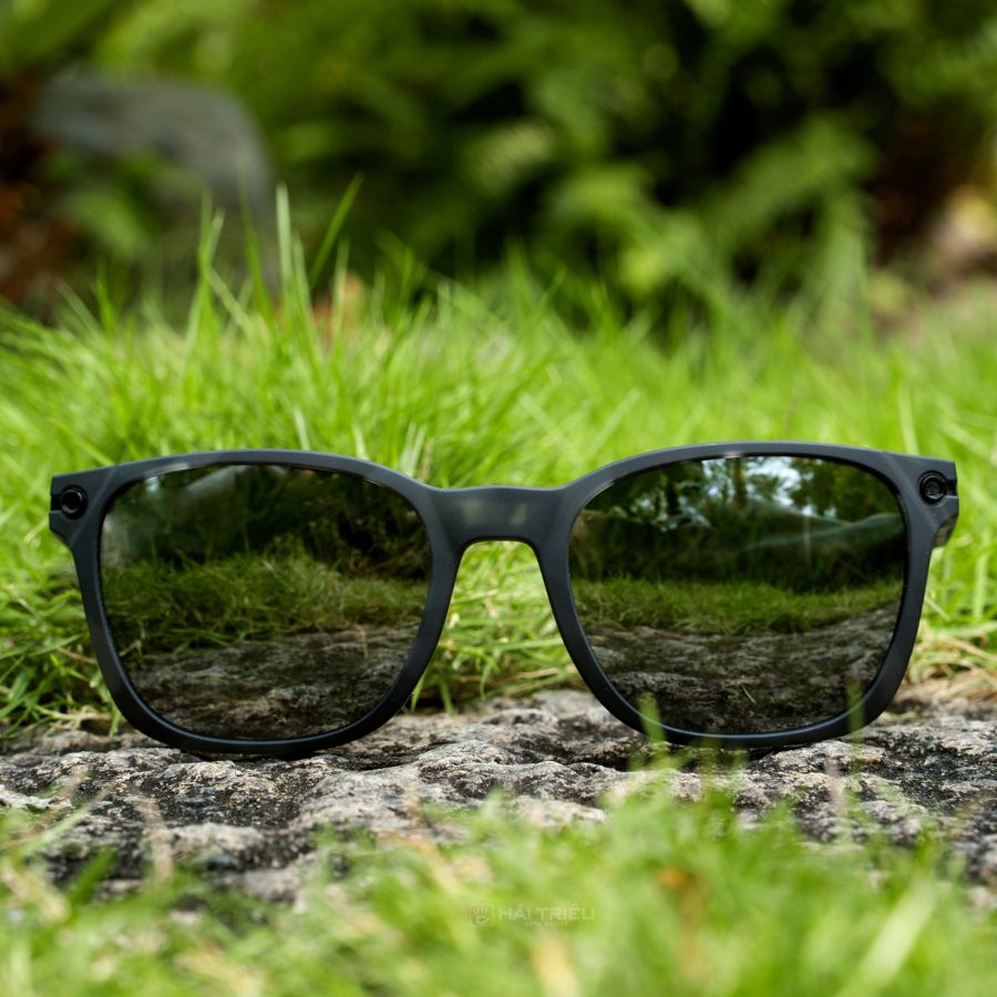  Oakley 009018_901815_55 với công nghệ ống kính Prizm