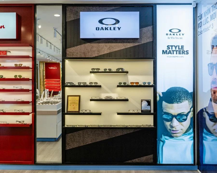 Oakley Frogskins Unisex - Gọng kính Nhựa - Lọc tia UV, Phân cực - Mã 0OO9245_9245D1_54 (8) Nơi trưng bày mắt kính Oakley chính hãng tại Kính Hải Triều