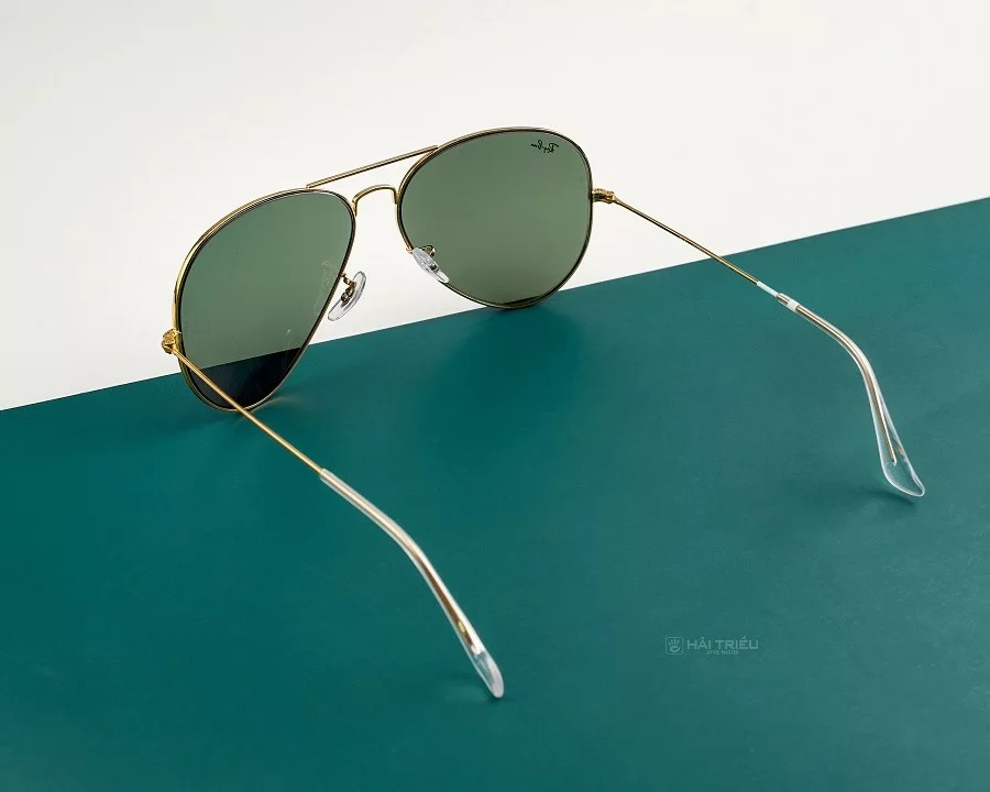 Khung kính kim loại bền bỉ và chắc chắn