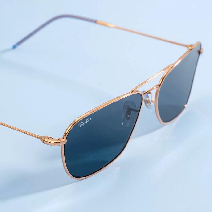 RayBan Caravan Reverse: Lột xác với tròng kính lõm phá cách