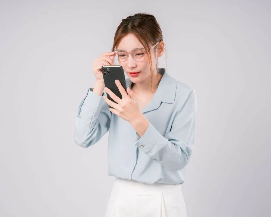 Cận 2.5 độ có nên đeo kính thường xuyên không, là nặng hay nhẹ? (8) Cận 2.5 độ có nên đeo kính thường xuyên, là nặng hay nhe