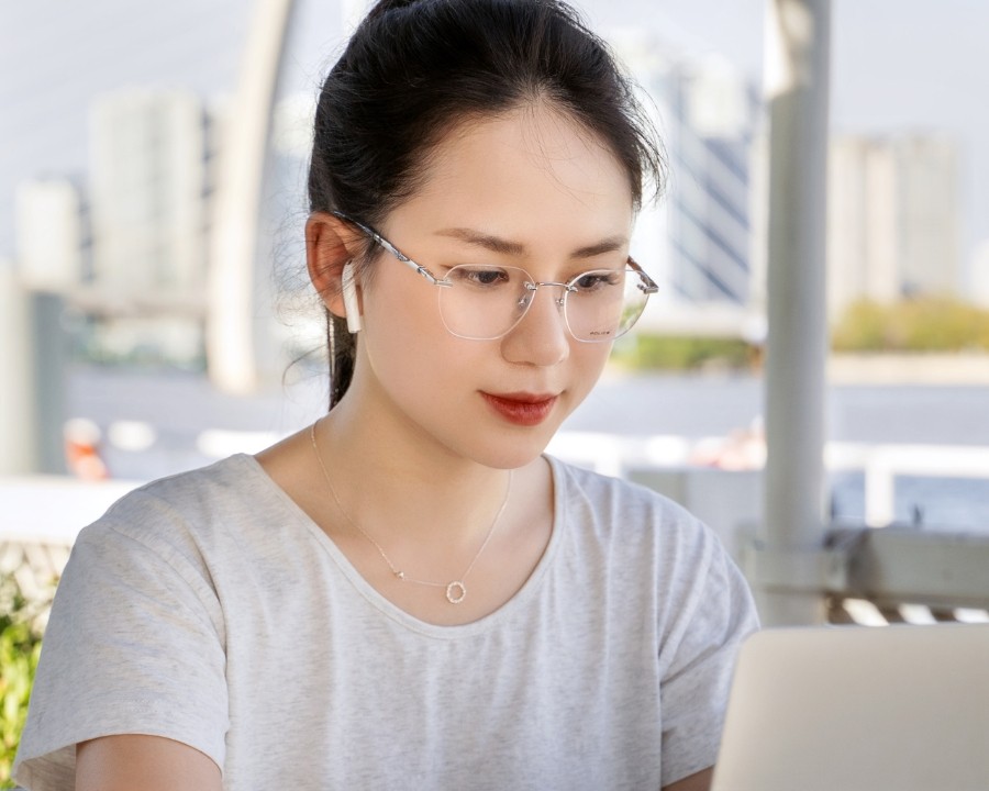 Cận 0.75 độ có nên đeo kính không? Tần suất và lưu ý (3) can 0 75 do co nen deo kinh khong co nen deo thuong xuyen bia