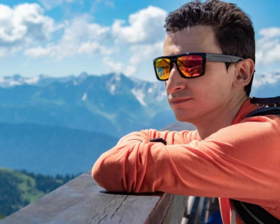 kinh phan cuc polarized la gi tac dung gi cach phan biet anh bia