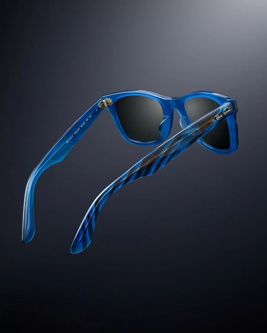 RayBan Original Wayfarer Change Unisex - Gọng kính nhựa Acetate - Đổi màu, Chống tia UV - 0RB2140F_1409B1_52 (7) Công nghệ nhuộm độc quyền tạo nên màu sắc độc đáo trên gọng kính 0RB2140F_1409B1_52