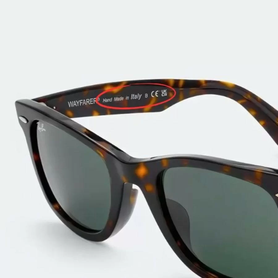 RayBan WayFarer 0RB2140F_902_52 - kính mát nổi tiếng xuất xứ từ Mỹ và sản xuất tại Ý.