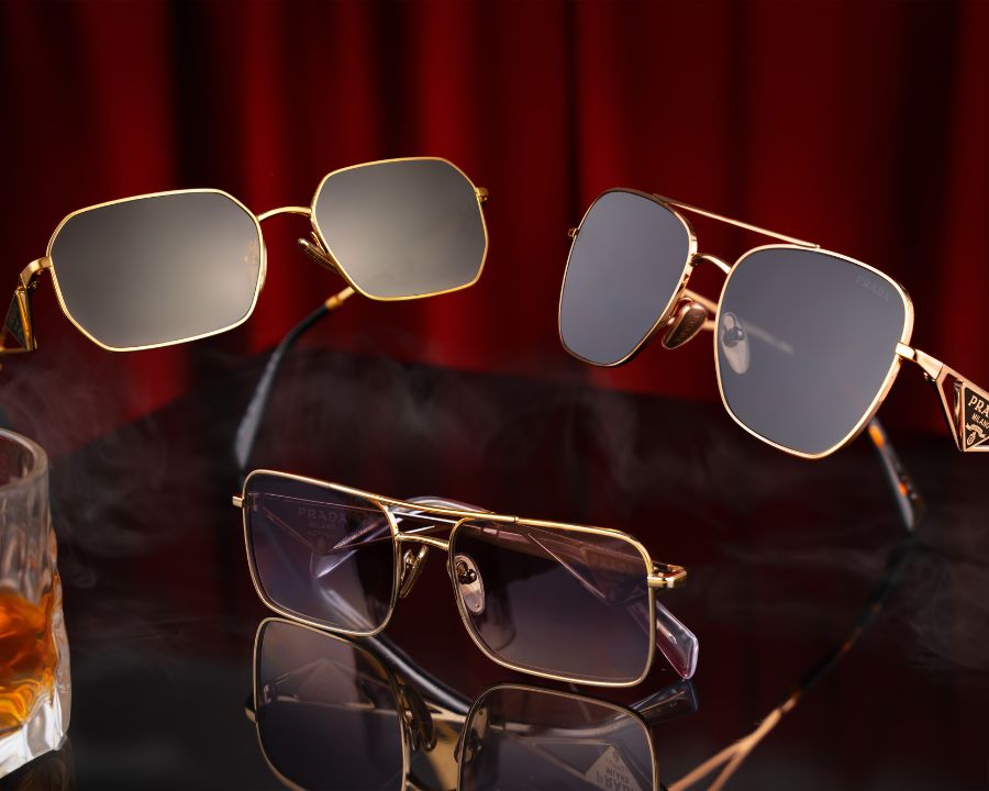 Các thiết kế của Prada gây ấn tượng với sắc thái cổ điển nhưng rất hợp thời