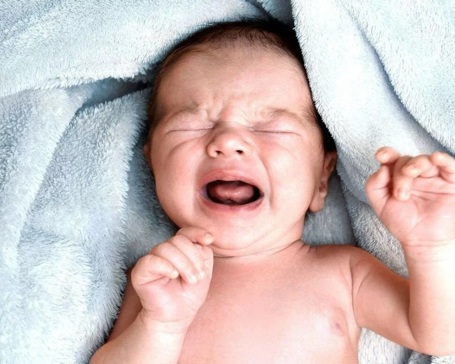 Trẻ sơ sinh mắt lác: Nguyên nhân, nhận biết, cách chữa