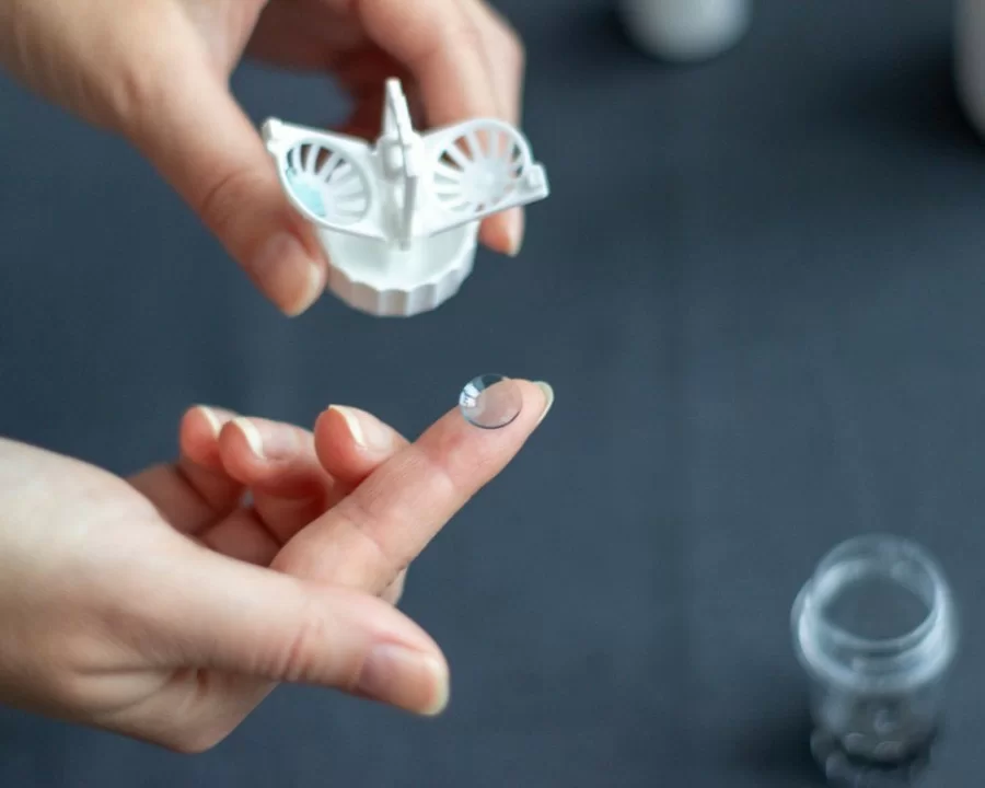 Kính Ortho K là gì, có tốt không, giá bao nhiêu? Review A-Z (1) Kính Ortho K là phương pháp xâm lấn nhưng kiểm soát cận thị hiệu quả