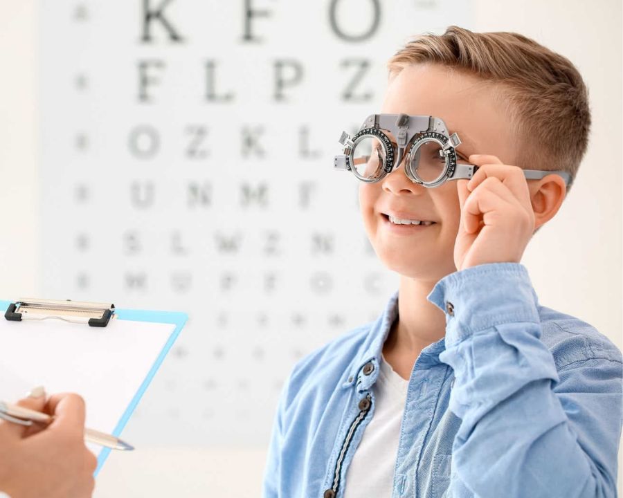 6+ bài kiểm tra mắt bạn cần biết: Cách đo, hướng dẫn, lưu ý (11) 7+ bài kiểm tra mắt cần thực hiện định kỳ, cách đo, kết quả