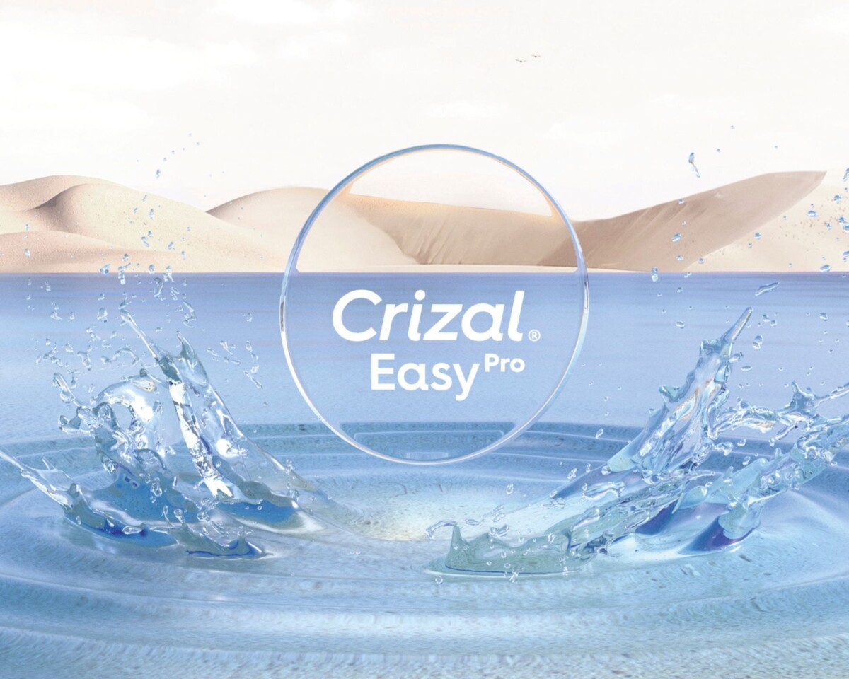 Crizal Easy Pro giúp giảm số lần cần lau kính