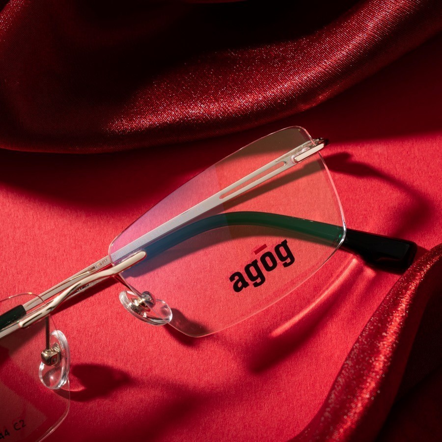 Thiết kế gọng chữ nhật không viền (rimless)