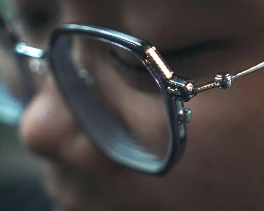 Agog Hexgonal Nam - Gọng kính Titanium - Mã 9516TiSDKK-C3 (15) Agog 9516TiSDKK-C3 là trợ thủ đắc lực trong việc thể hiện phong cách cá nhân - ảnh 7