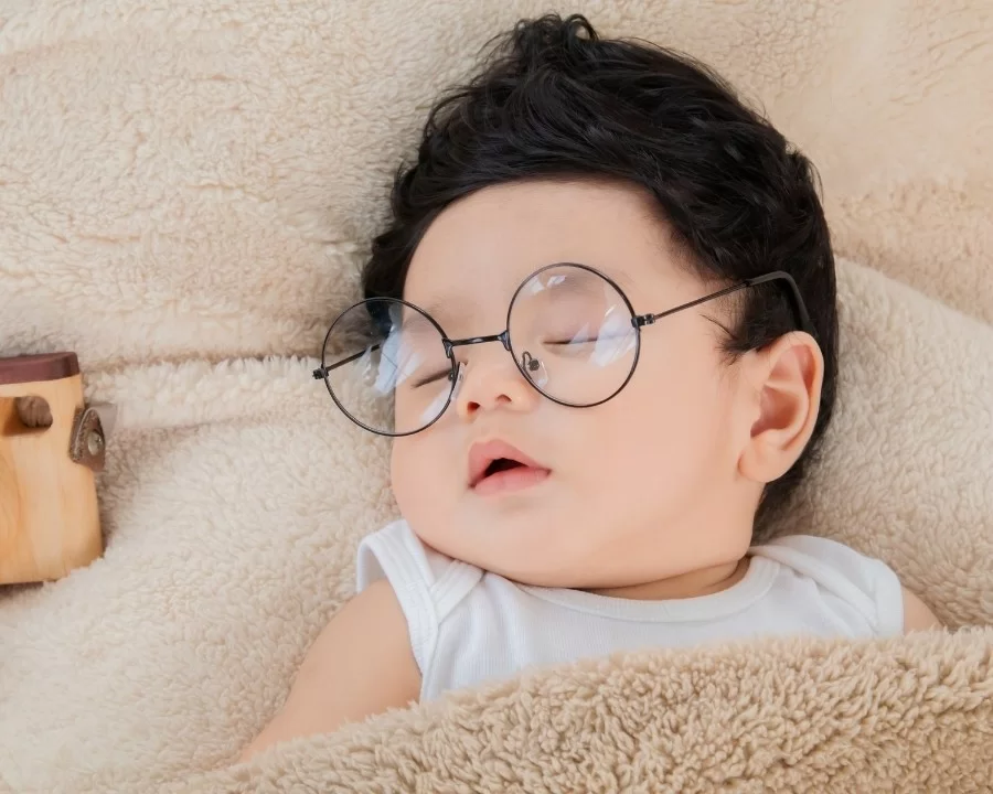 Viễn thị bẩm sinh: Nguyên nhân, triệu chứng và cách điều trị (2) Viễn thị bẩm sinh: Nguyên nhân, triệu chứng và cách điều trị