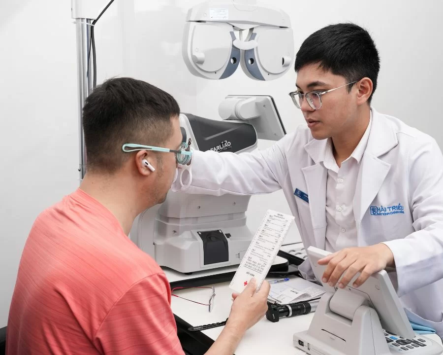 Đo mắt ở đâu tốt nhất 2025? TOP 10 địa chỉ uy tín & Bảng giá chi tiết (5) Đo mắt bao nhiêu tiền, ở đâu tốt?